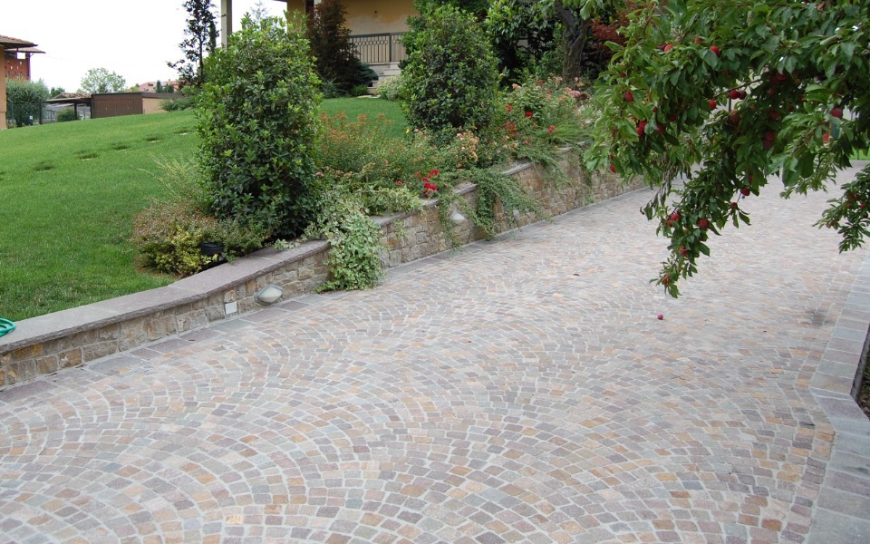 Pavimentazione esterna in Porfido casa privata