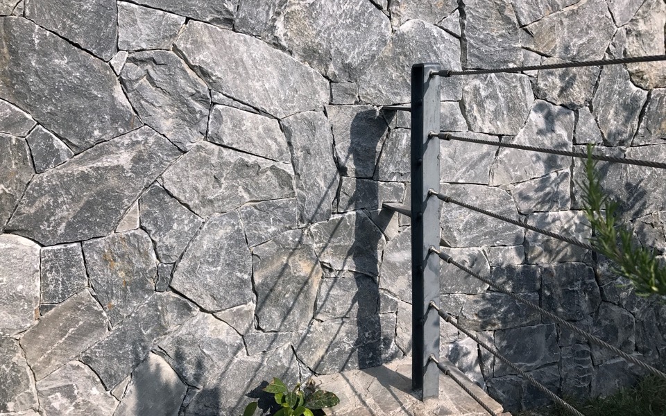 Rivestimento in pietra Black