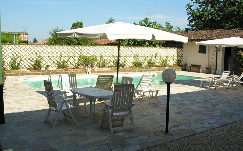 Pavimenti in pietra per esterni villa privata