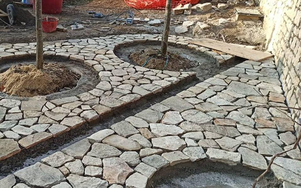 Pavimenti in pietra per esterni villa privata