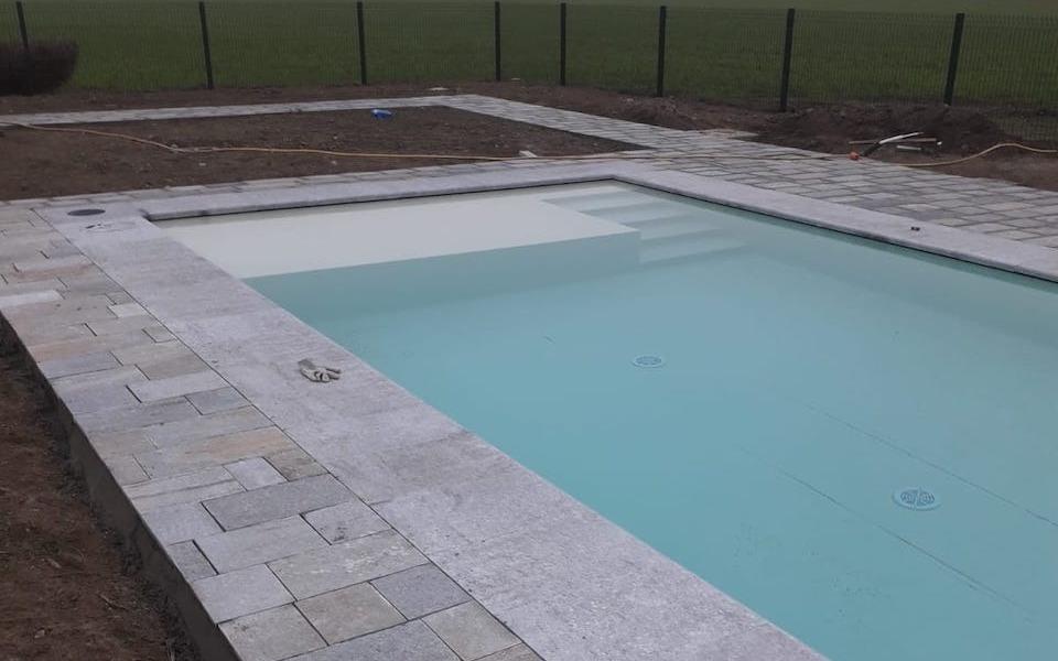 Pavimenti in pietra per piscine abitazione privata