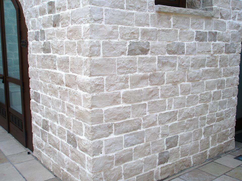 Rivestimenti in pietra per esterni residence